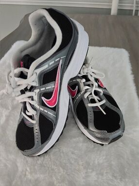 Nike Shoes Womens Complete 2 Running Sneakers Sz 7.5 Athletics Low 386776